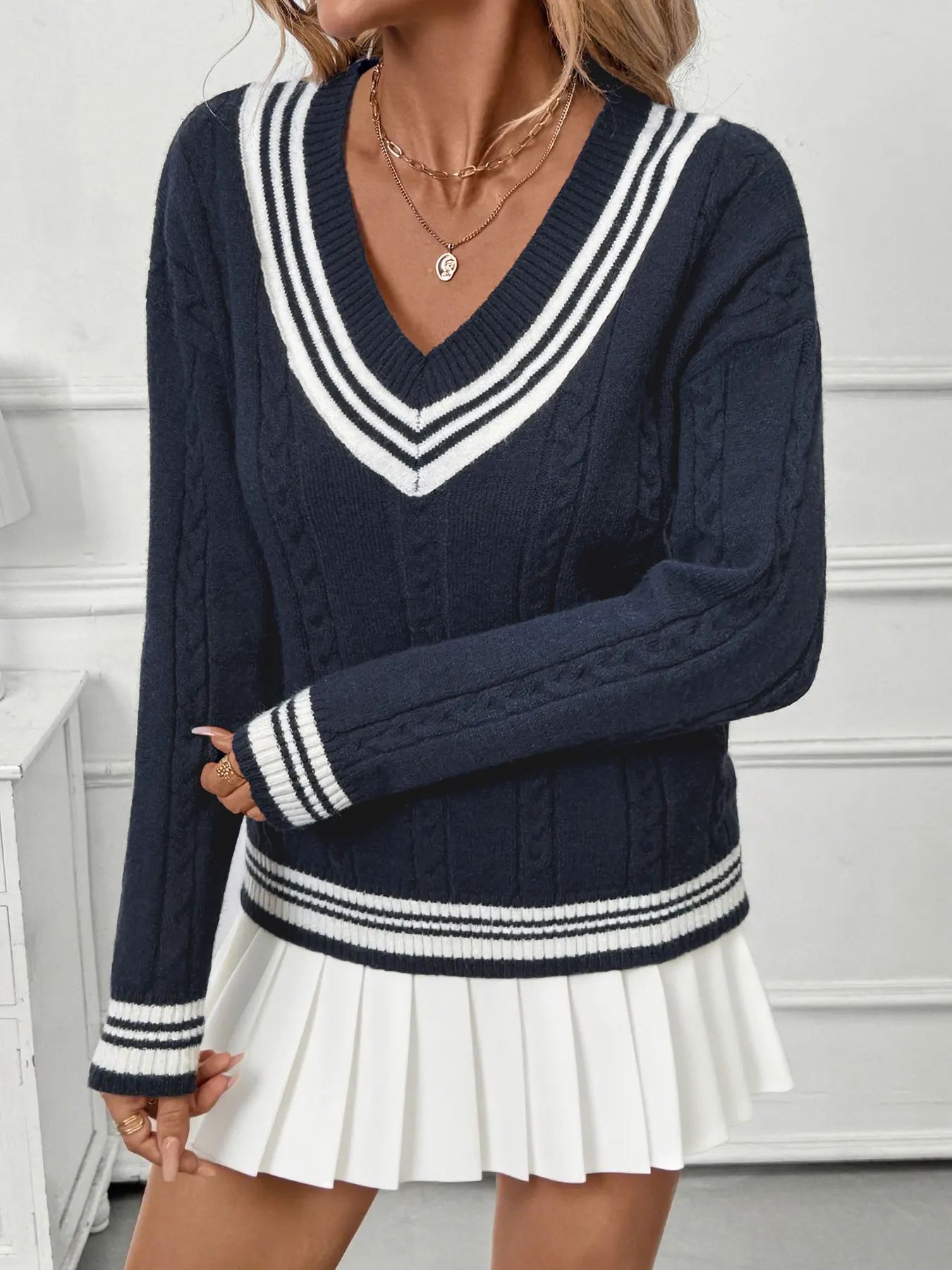Contrast Striped V-Neck Sweater 3