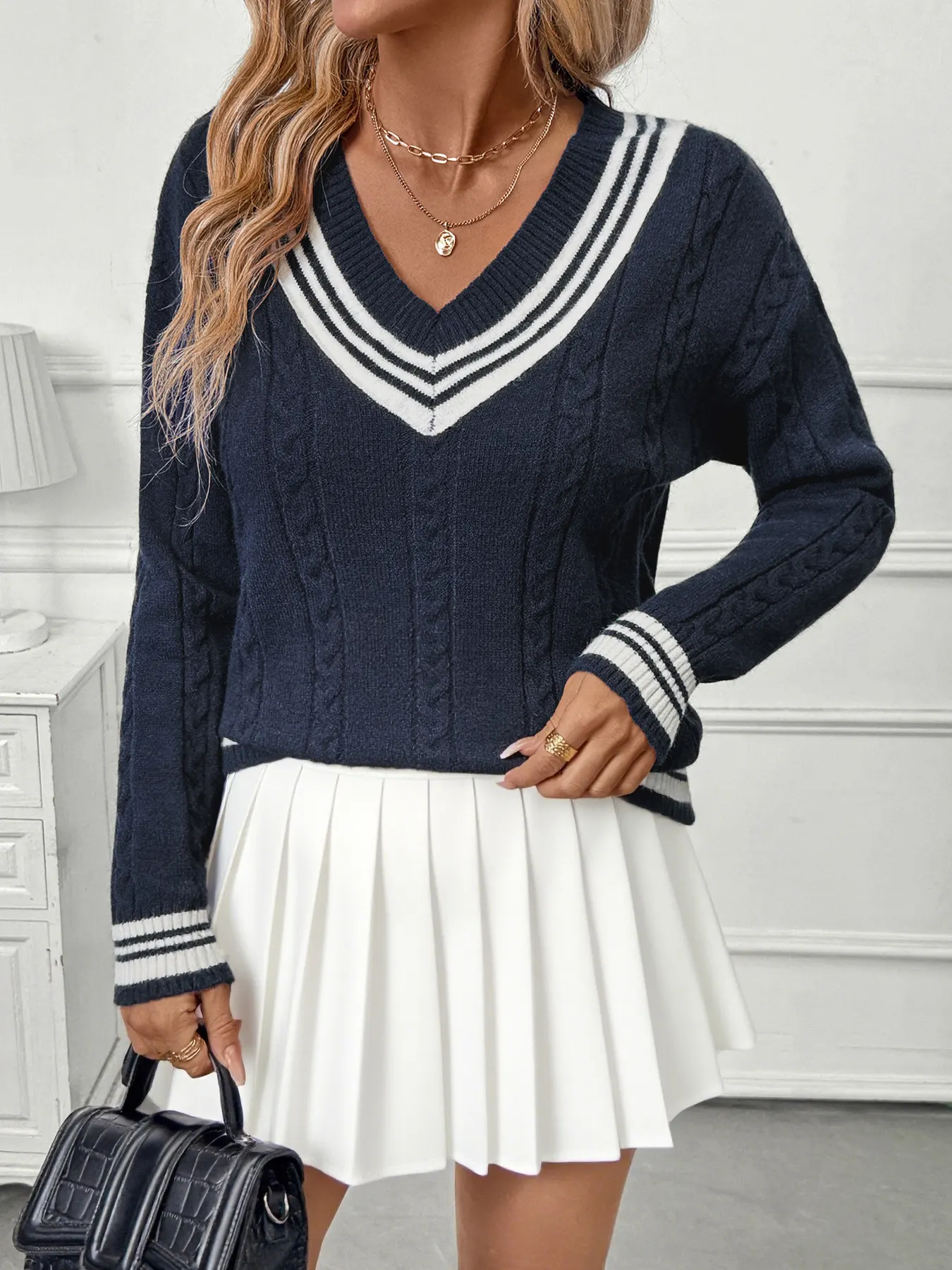 Contrast Striped V-Neck Sweater 2